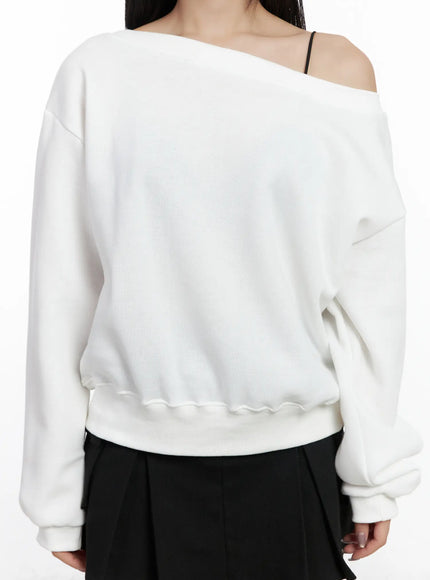 simple-off-shoulder-sweatshirt-cf503