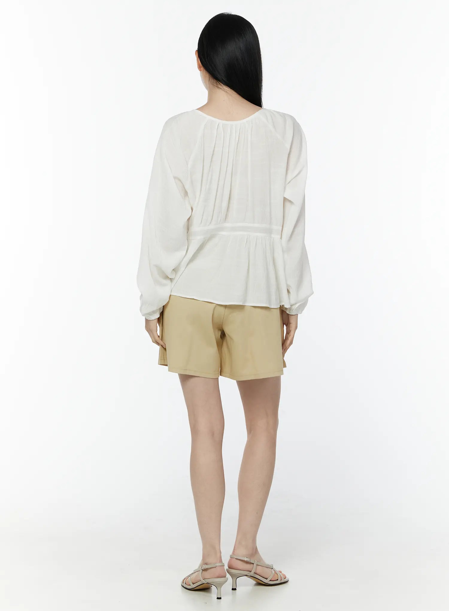 shirred-balloon-sleeve-blouse-iu505