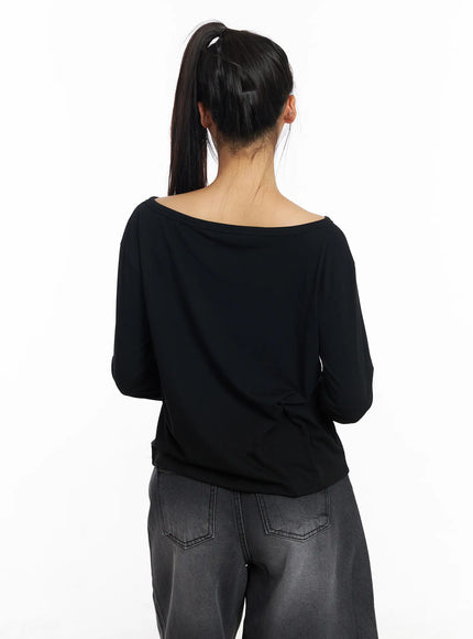 Loose Fit Boat Neck Graphic Long Sleeve Tee CF504