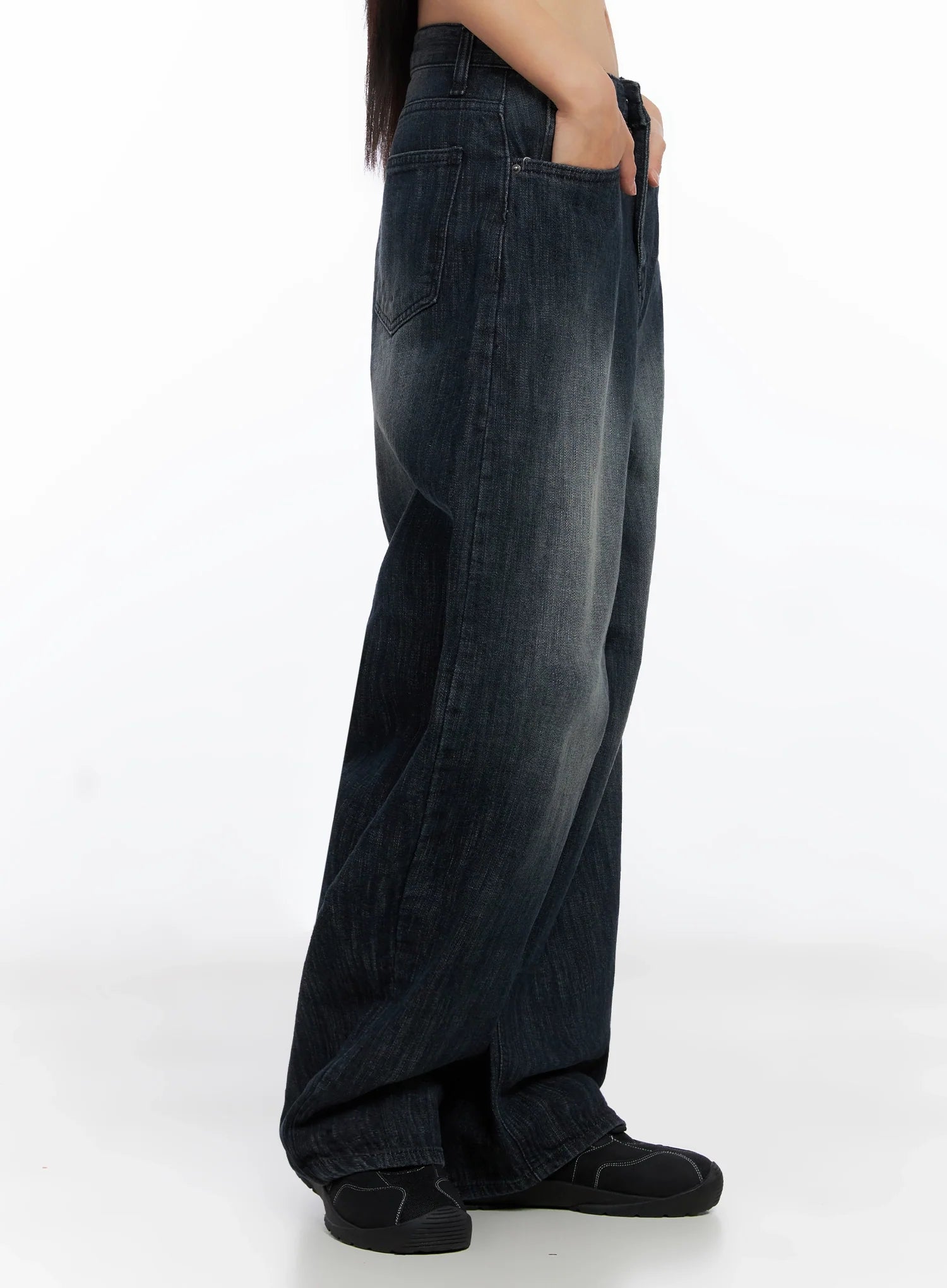 minnell-vintage-wash-wide-leg-jeans-co517