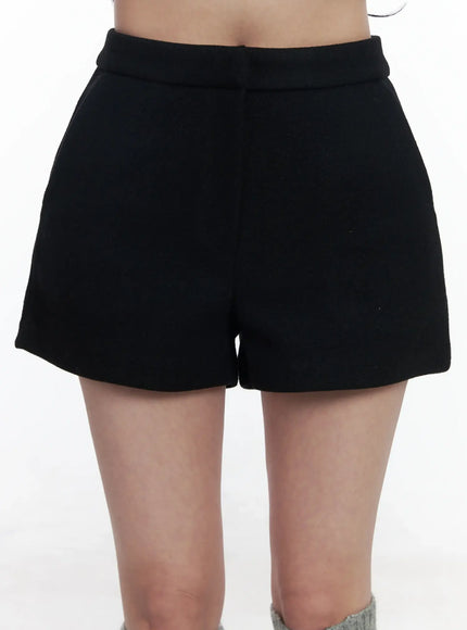 Fleece-Lined Pocket Shorts IJ529