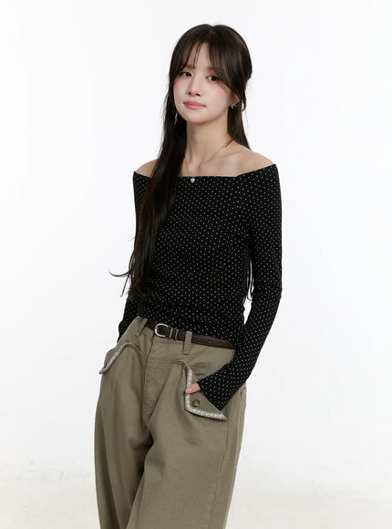polka-dot-off-shoulder-long-sleeve-top-cm510 / Black