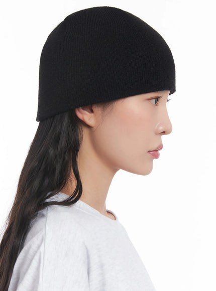 rivet-edge-knit-beanie-ic503