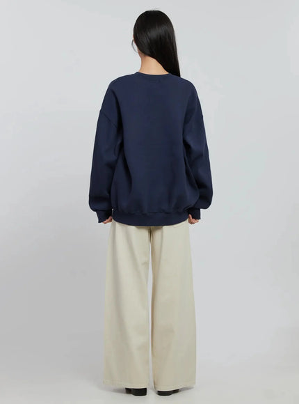 graphic-oversized-crewneck-io530