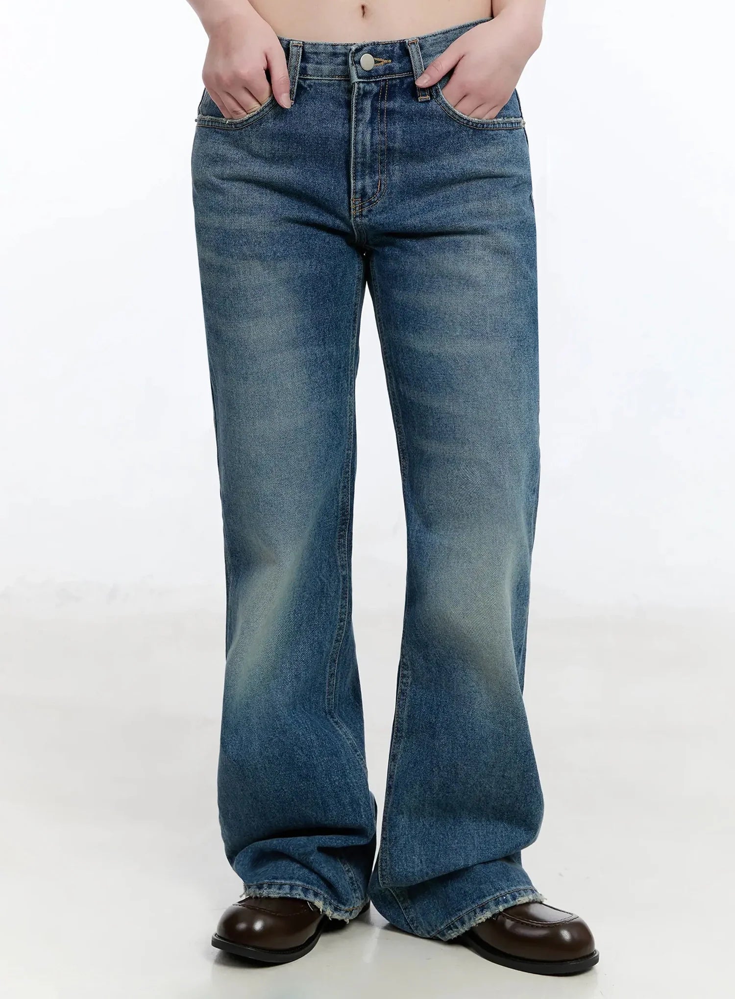 layia-loose-fit-flared-bootcut-jeans-im513
