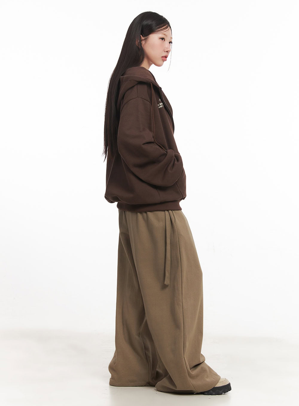 pintuck-belt-wide-leg-sweatpants-im528