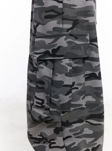 street-style-camo-wide-cargo-pants-cm519