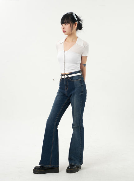 Bootcut-Jeans in dunkler Waschung CA328