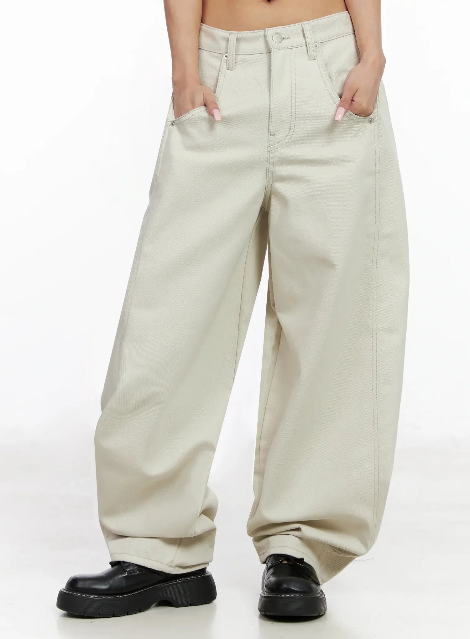Juniper Wing Print Baggy Jeans IA527