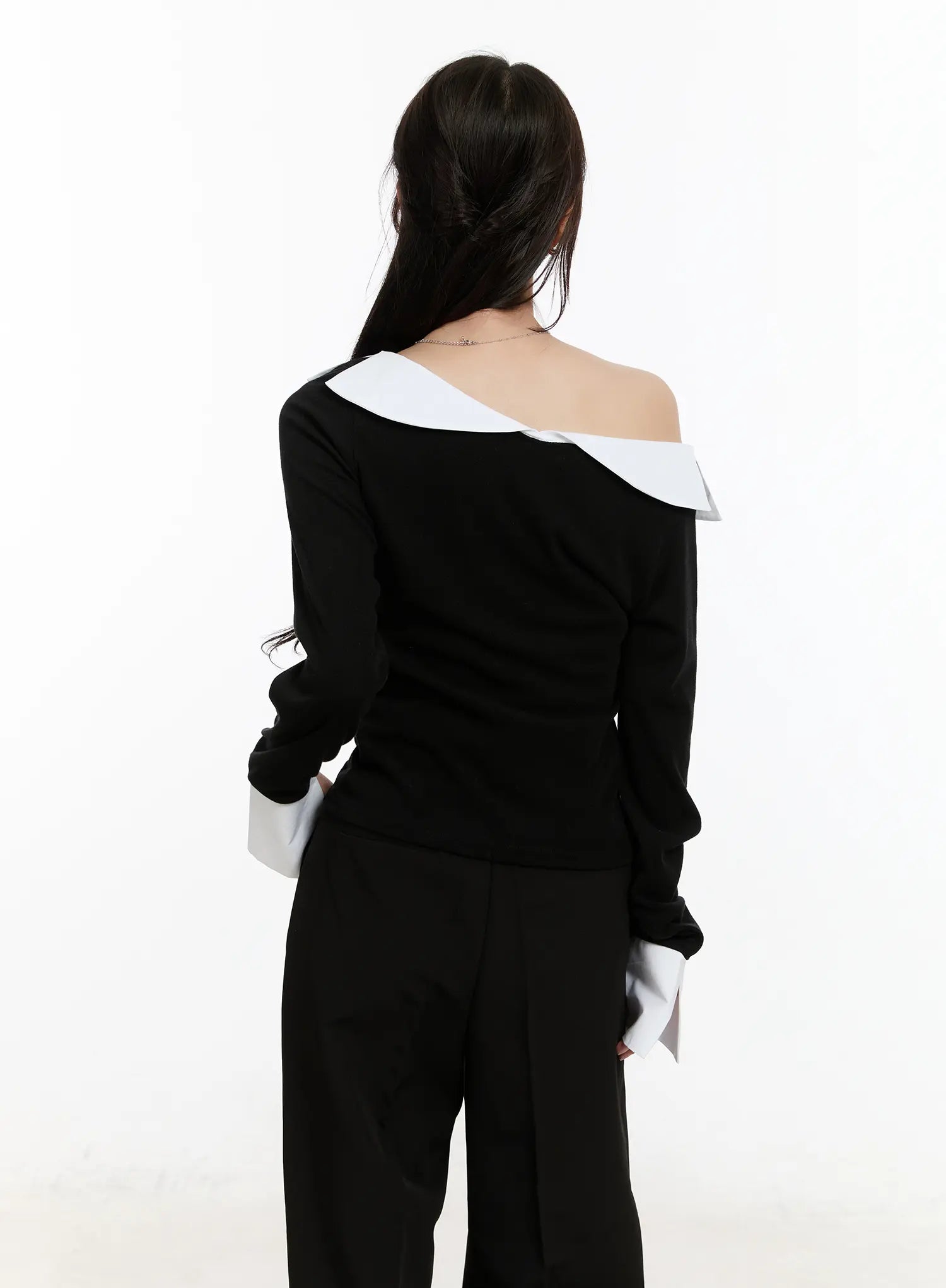 off-shoulder-contrast-long-sleeve-top-cm510