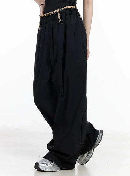 graphic-trim-wide-leg-pants-iy511