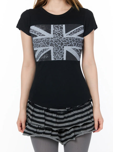 leopard-graphic-short-sleeve-top-cy506