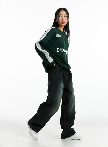 oversized-v-neck-sweatshirt-in322