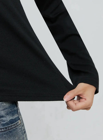 essential-long-sleeve-top-io530