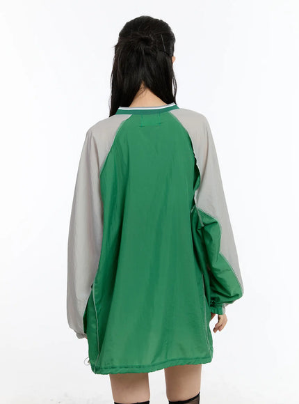 Oversized V-Neck Graphic Sweatshirt CA507