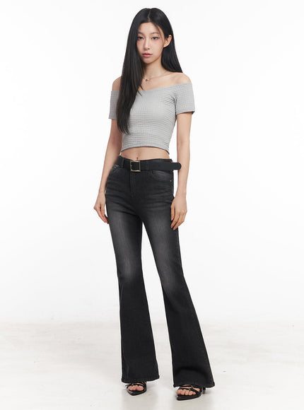 off-shoulder-boat-neck-crop-top-iy516