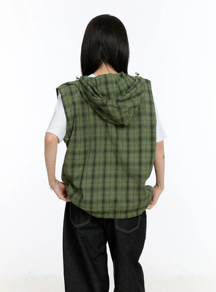 checkered-hooded-vest-ca506