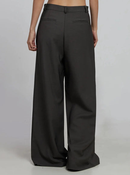 wide-leg-tailored-trousers-im520