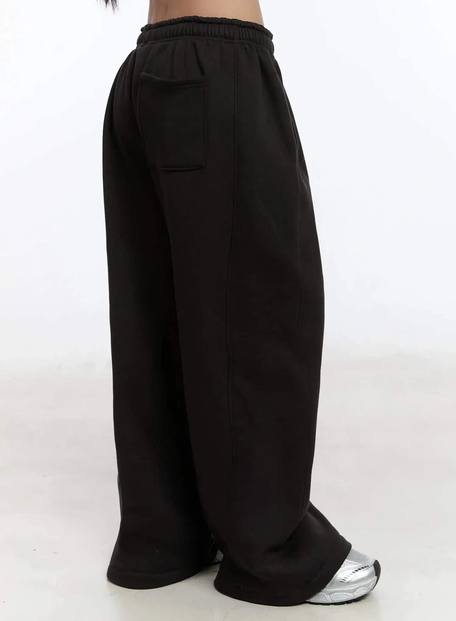 relaxed-fit-sweatpants-im509