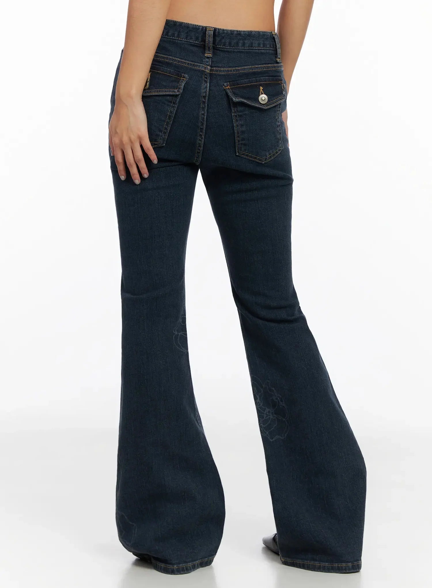 Amari Floral Embriodered Bootcut Jeans IN528