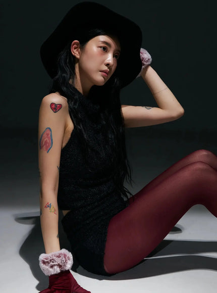 textured-velvet-gloves-in528