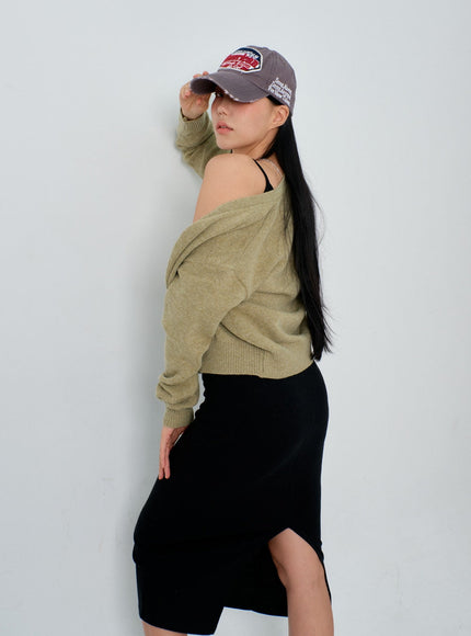 V-Neck Knit Cardigan IJ330