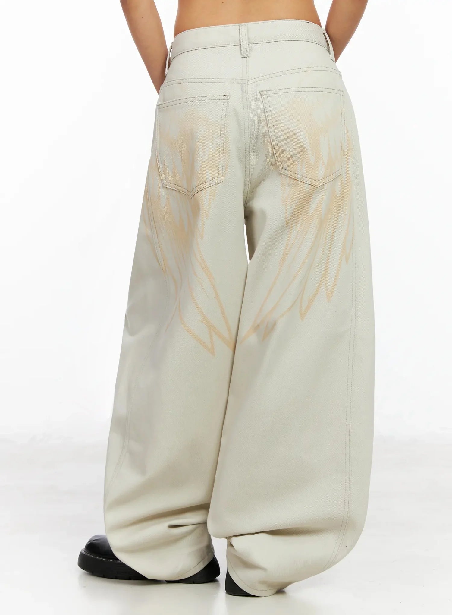 Juniper Wing Print Baggy Jeans IA527