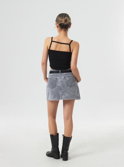 Thin Strap Graphic Top CM329