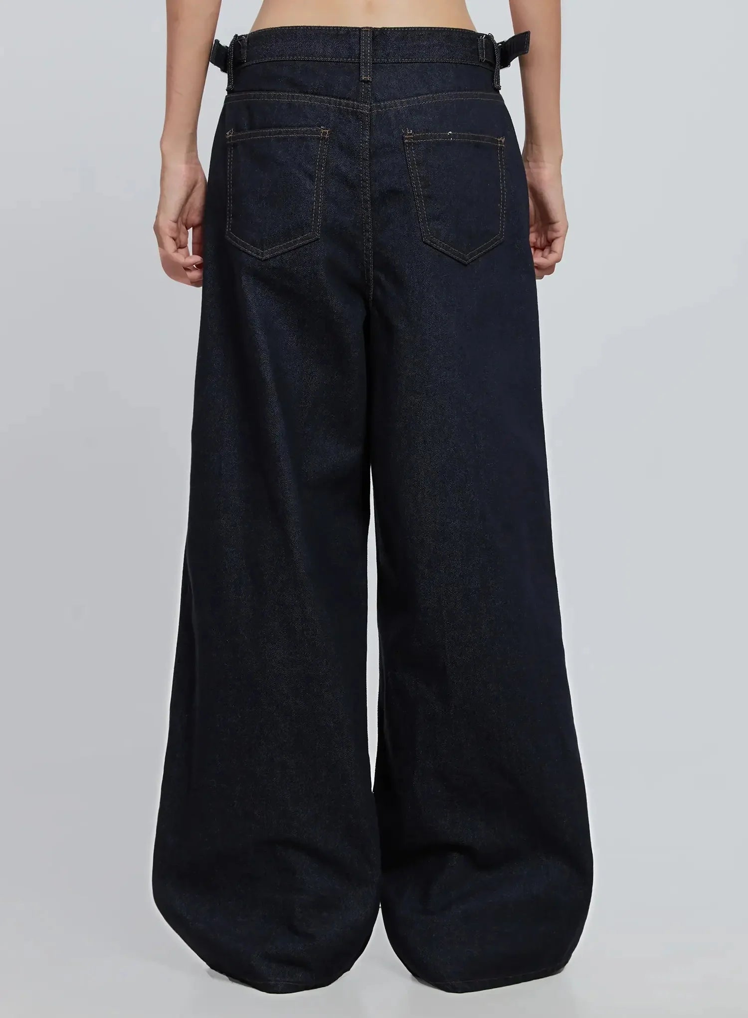 soobin-side-button-wide-leg-jeans-io530