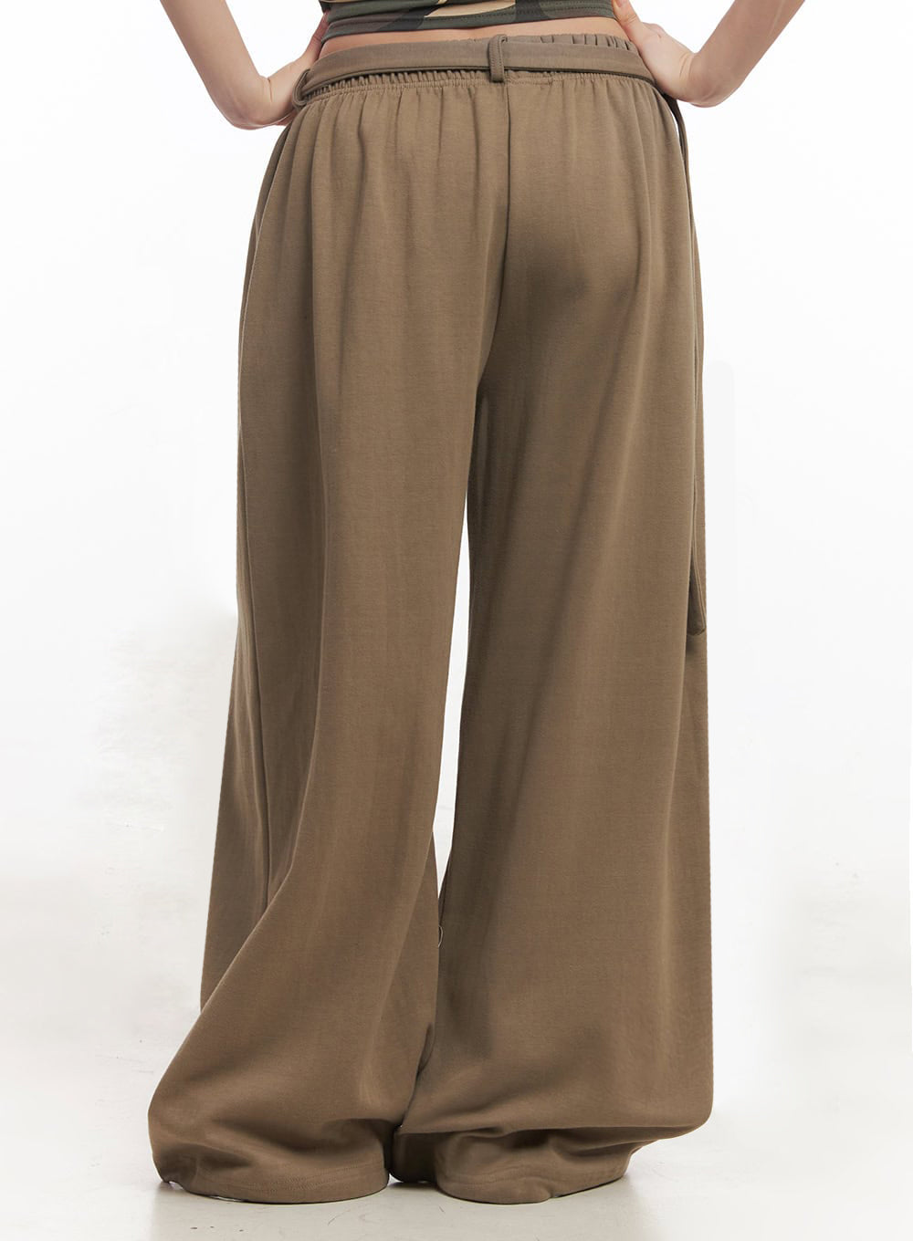 pintuck-belt-wide-leg-sweatpants-im528