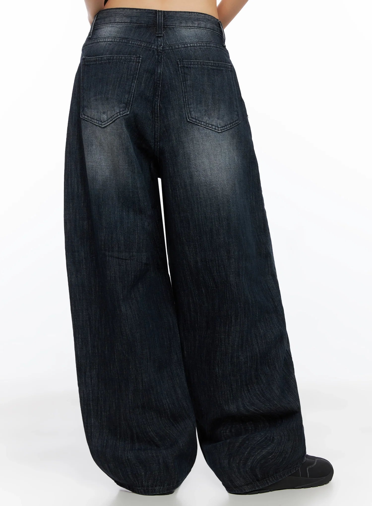 minnell-vintage-wash-wide-leg-jeans-co517