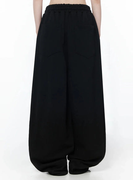 star-embroidered-sweatpants-iy515