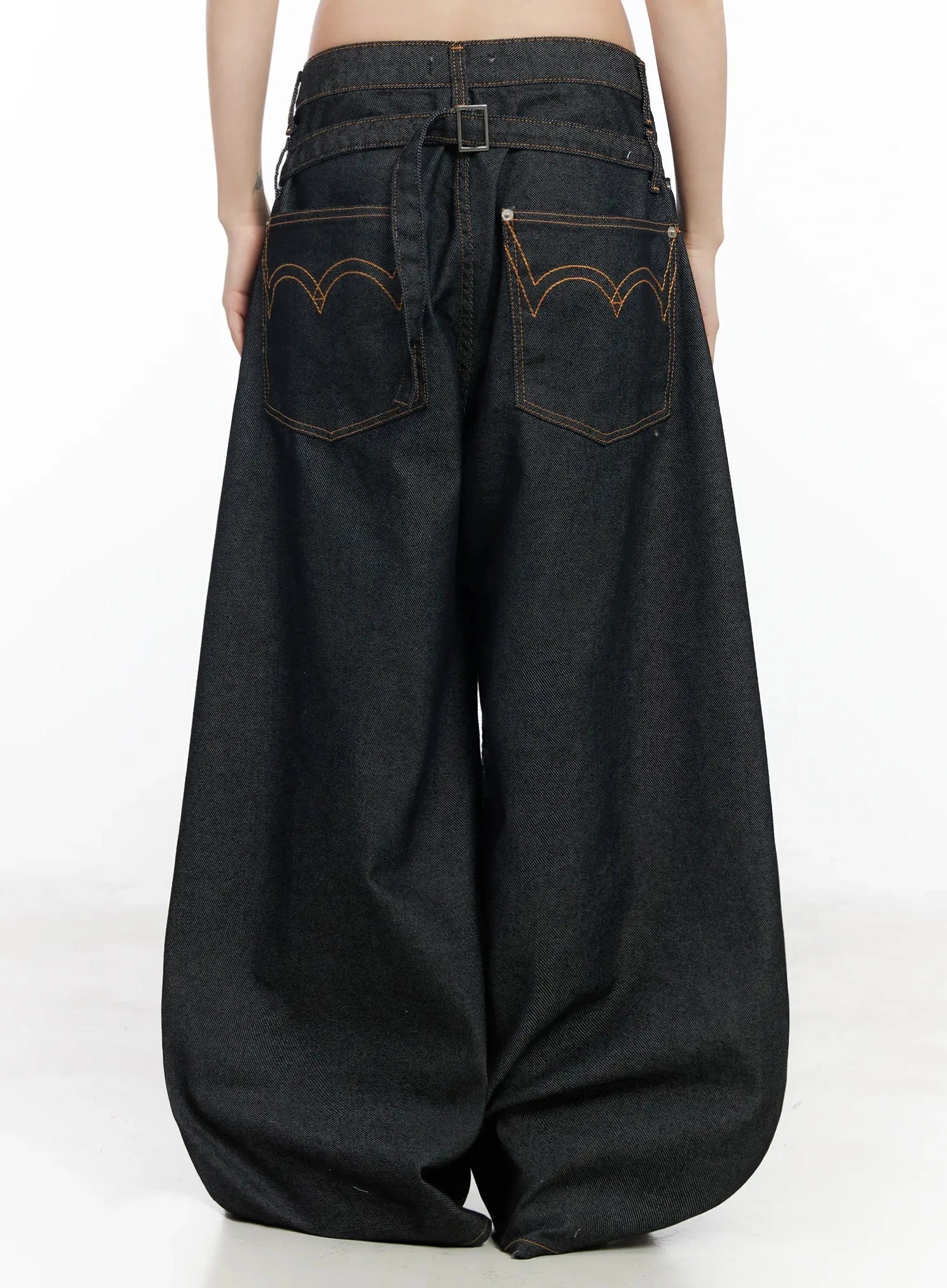 emiko-wide-leg-buckle-jeans-im523