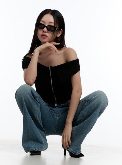 aliya-washed-bootcut-jeans-iu503