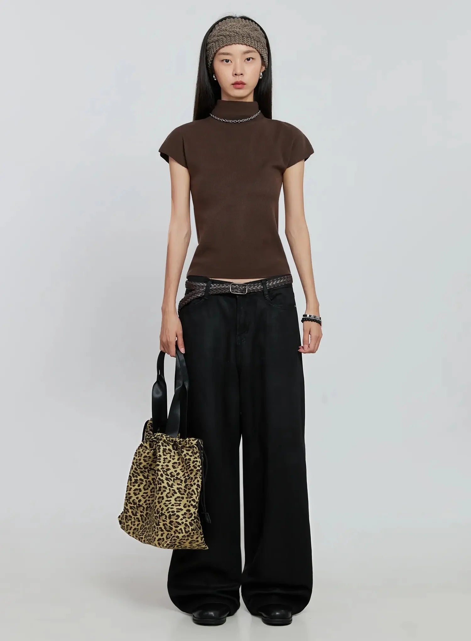 wide-leg-faux-leather-pants-io530