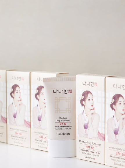 Moisture Daily Sunscreen (SPF 50) (50ml)