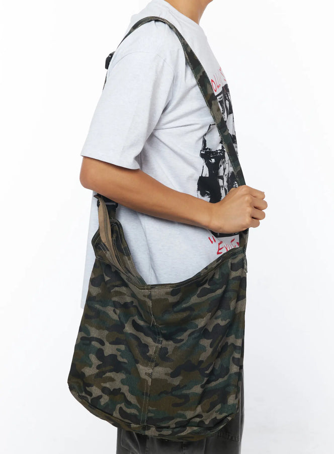 urban-camo-canvas-crossbody-bag-iy529 / Camouflage