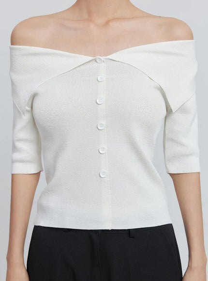 off-shoulder-buttoned-tee-iu512