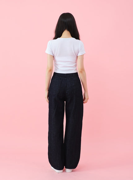 Deep Round Neck Basic Crop T-Shirt BU5