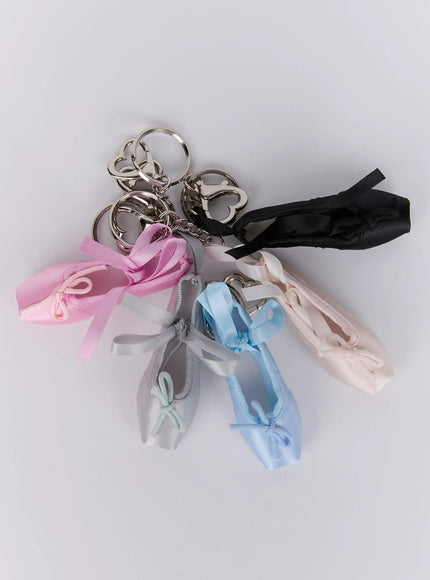 mini-ballet-shoe-keychain-is516