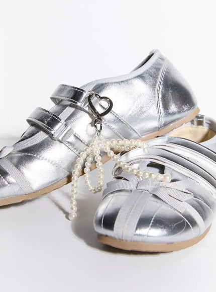 faux-pearl-ribbon-keychain-is516