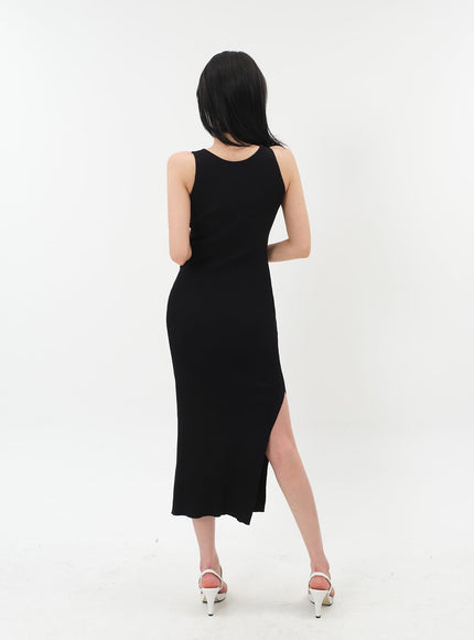 Front Cut Out Maxi Sleeveless Dress IM5
