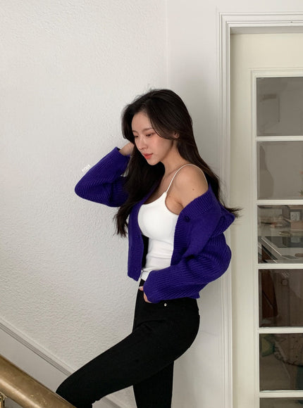 Cable Knit Cropped Cardigan J31