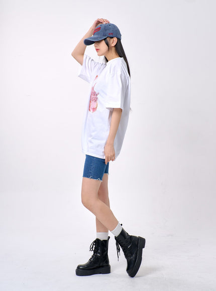 Oversized Graphic Tee BA327