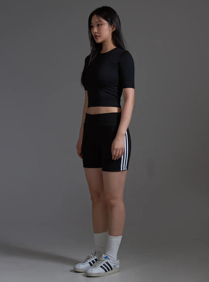 basic-fitted-crop-t-shirt-black-io517