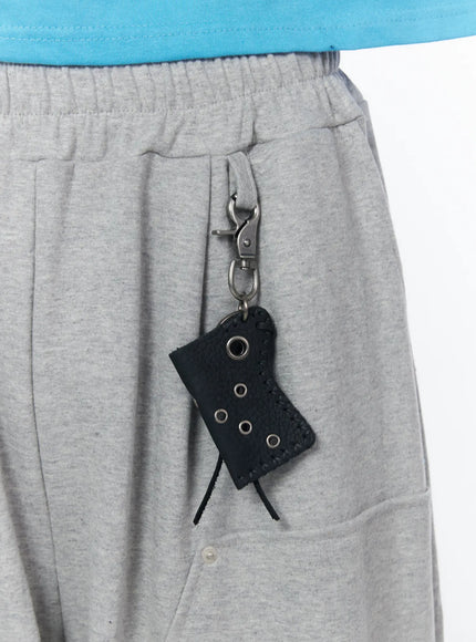 mens-gray-relaxed-fit-bermuda-sweat-shorts-iu503