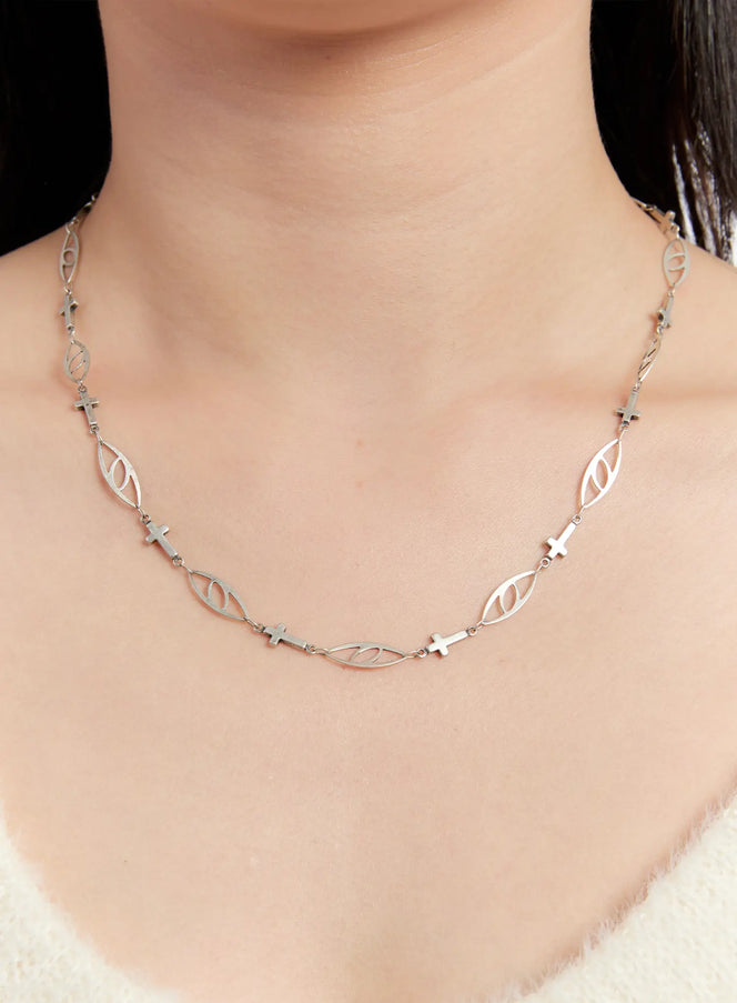 minimalist-cross-necklace-in528 / Silver
