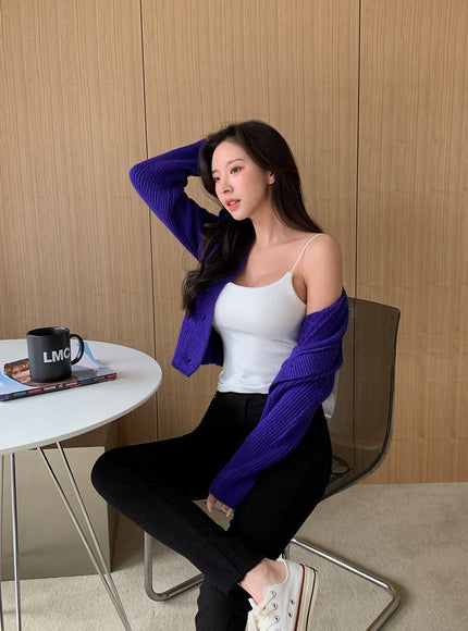 Cable Knit Cropped Cardigan J31