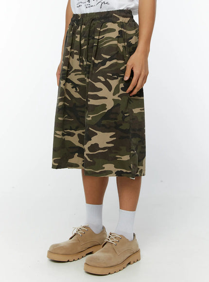 mens-camo-bermuda-shorts-iy514
