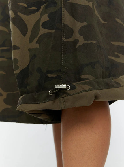 mens-camo-bermuda-shorts-dark-green-iy513